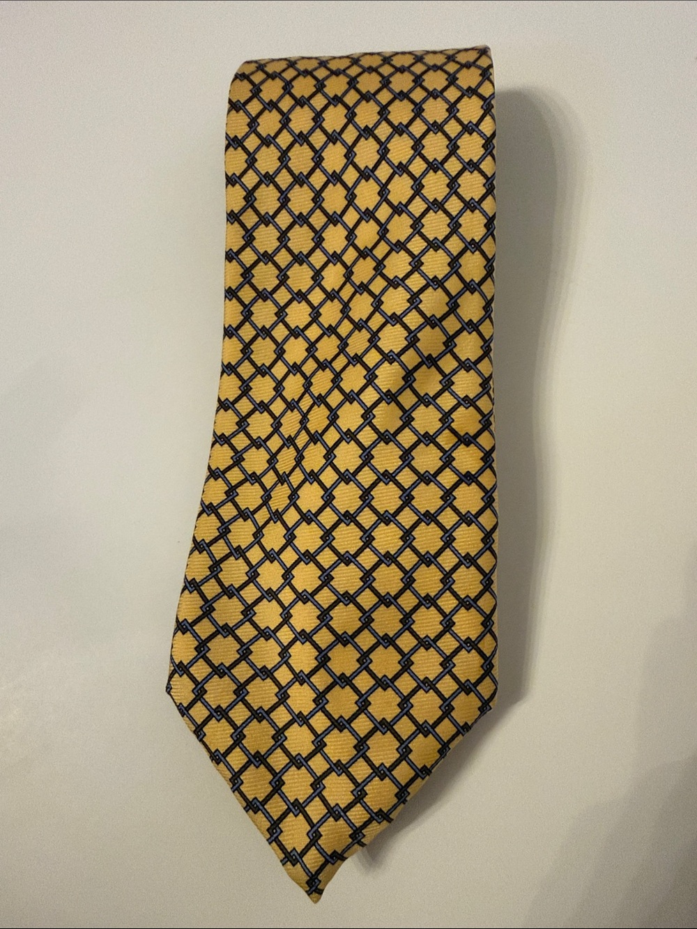 BURBERRY MENS TIE SILK YELLOW BLUE GREEN GEOMETRIC PATTERN ACCESSORY